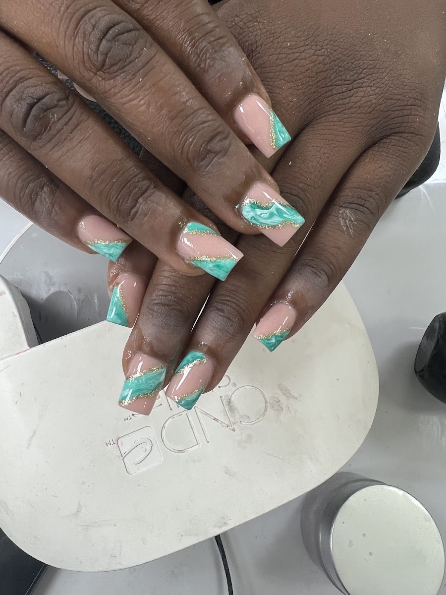 JJ Nails and Spa work